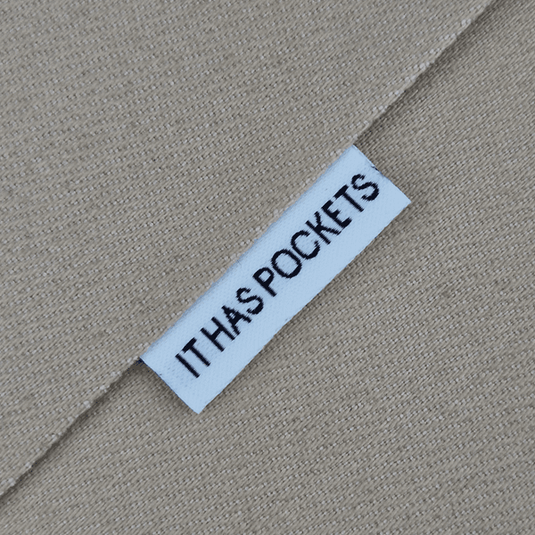 IT HAS POCKETS - Hvit merkelapp 5 stk