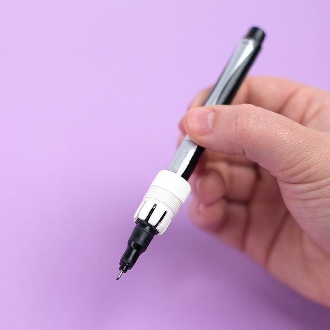 Hovedbilde Silhouette Pen Holder (B)
